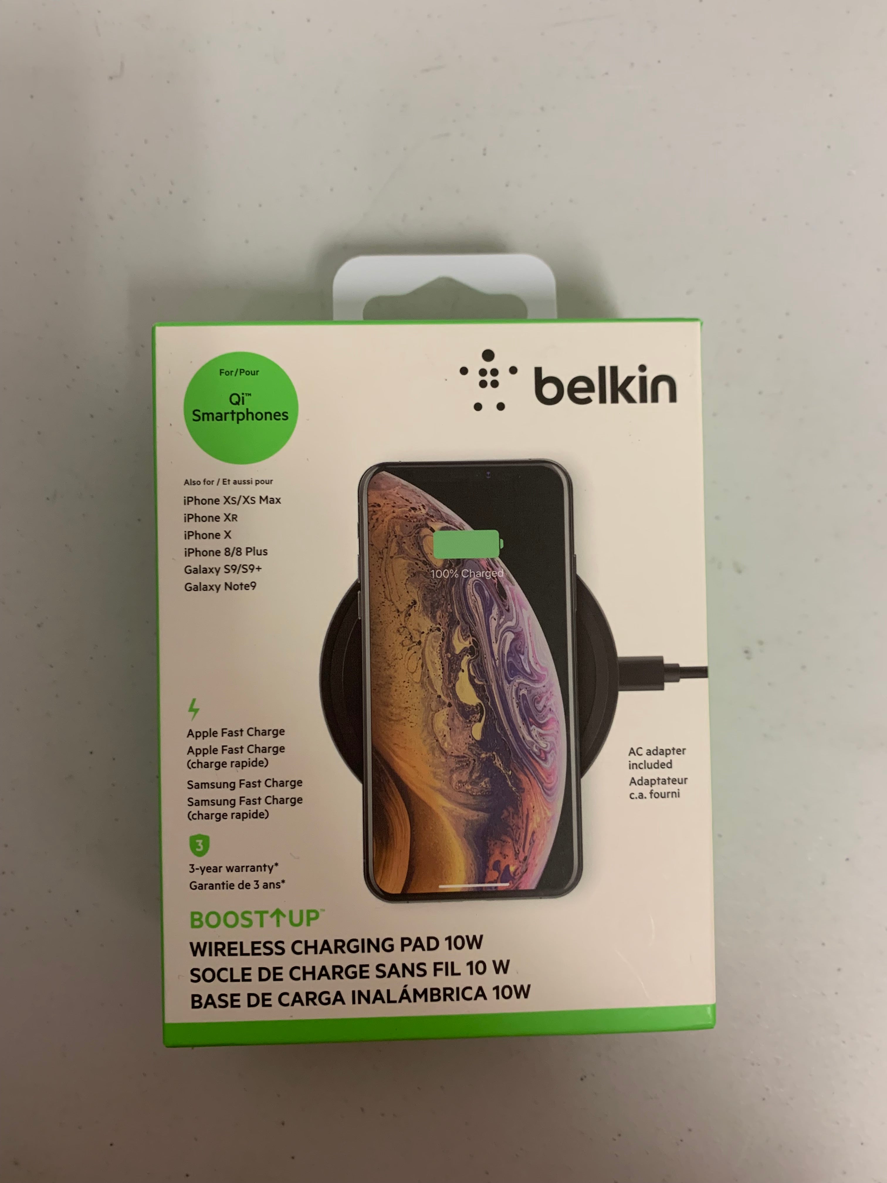 Belkin Wireless Charger 10W Boost Up Charging Pad With Belkin USB Cable Black - New