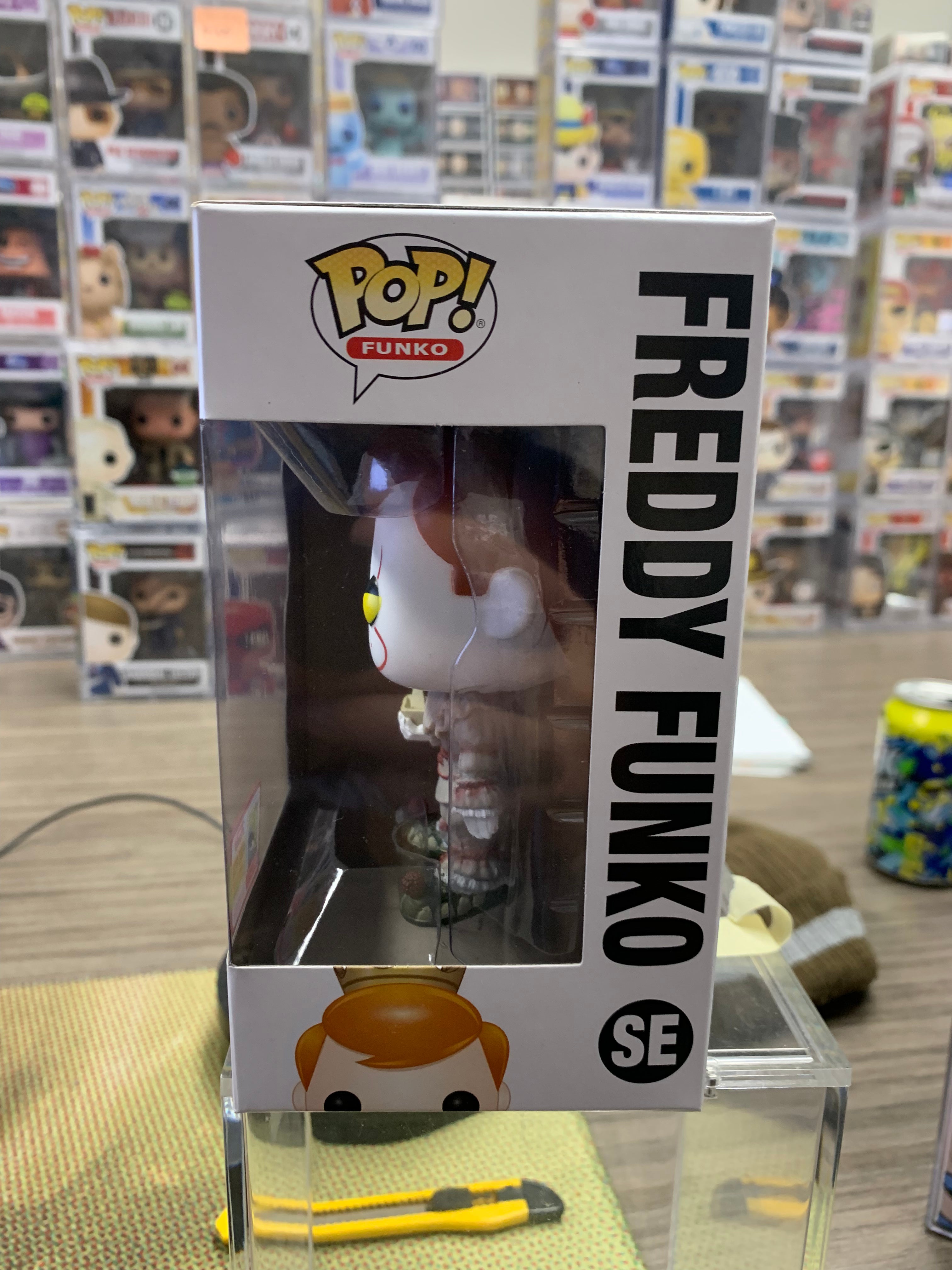 Freddy Funko as Pennywise SDCC ( 4000 Piece) Funko Pop