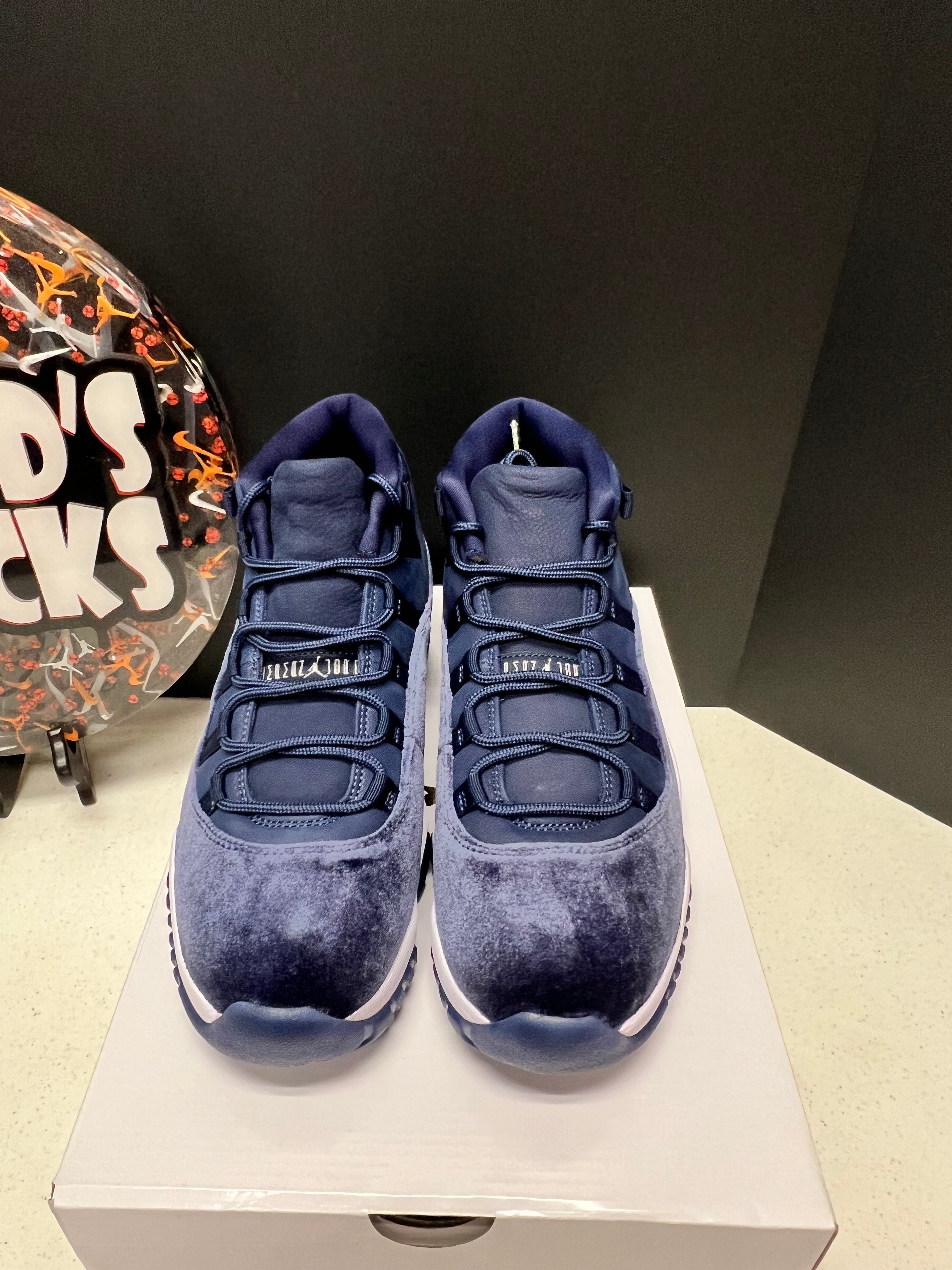 Jordan 11 Retro Midnight Navy (Women's)